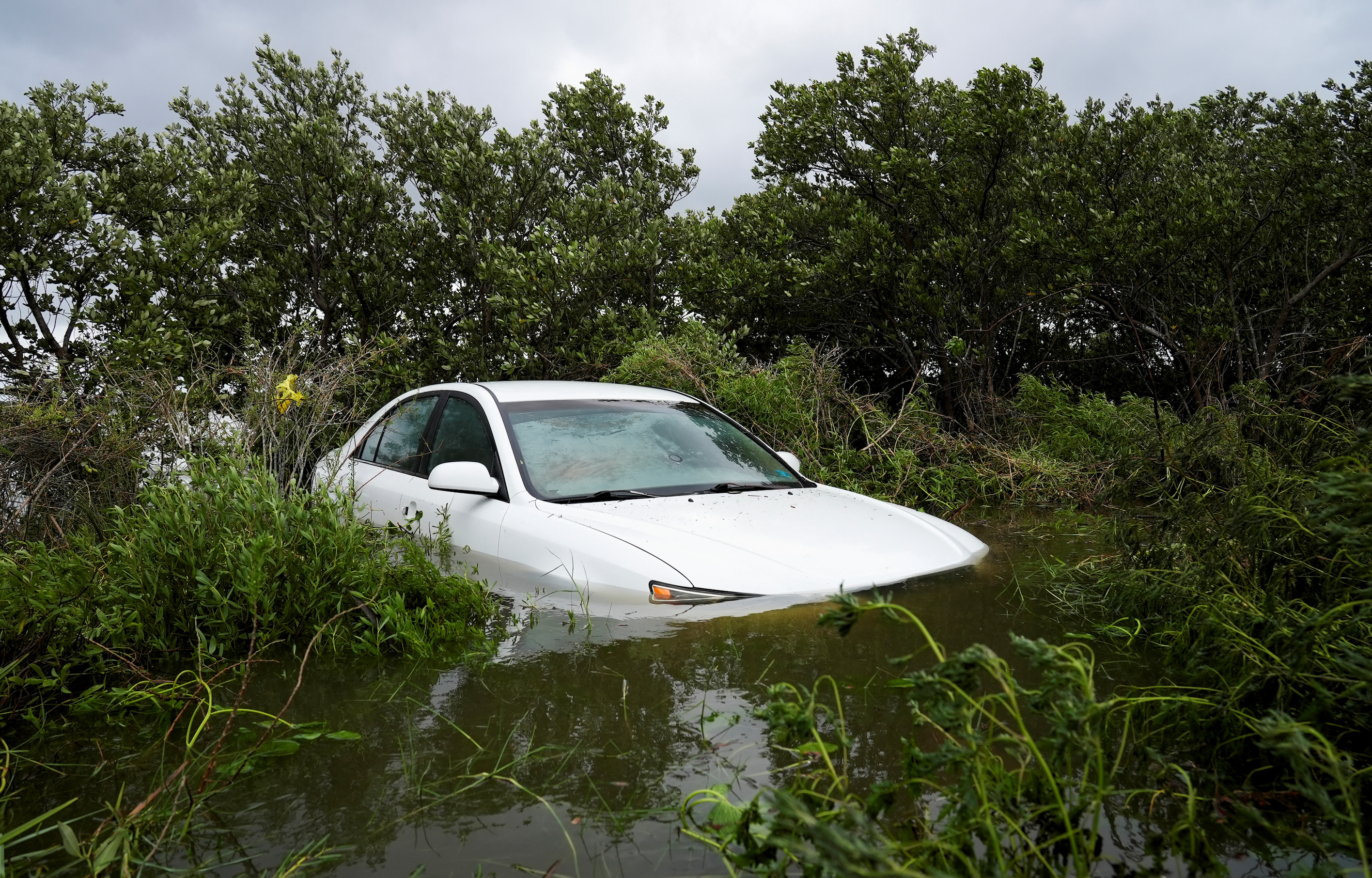 Hurricane Idalia grinds into Georgia after slamming Florida