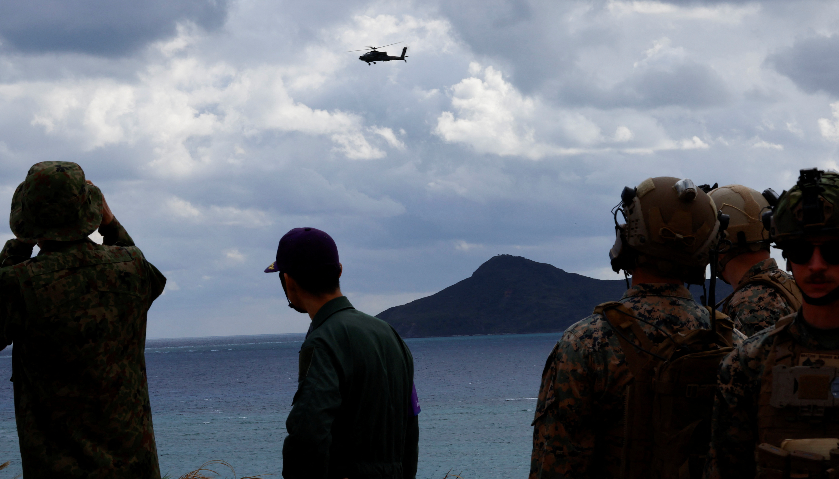 Japanese helicopters train to repel invaders amid nationwide military drills