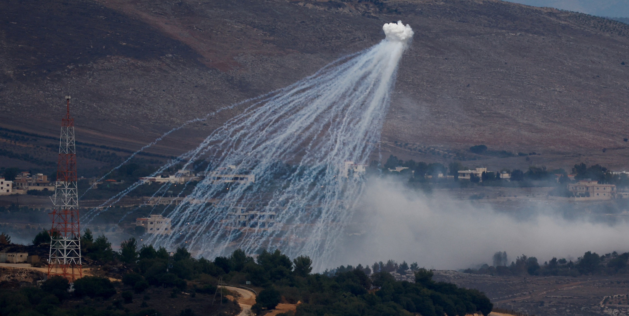 US “concerned” at reports Israel used white phosphorus in Lebanon attack