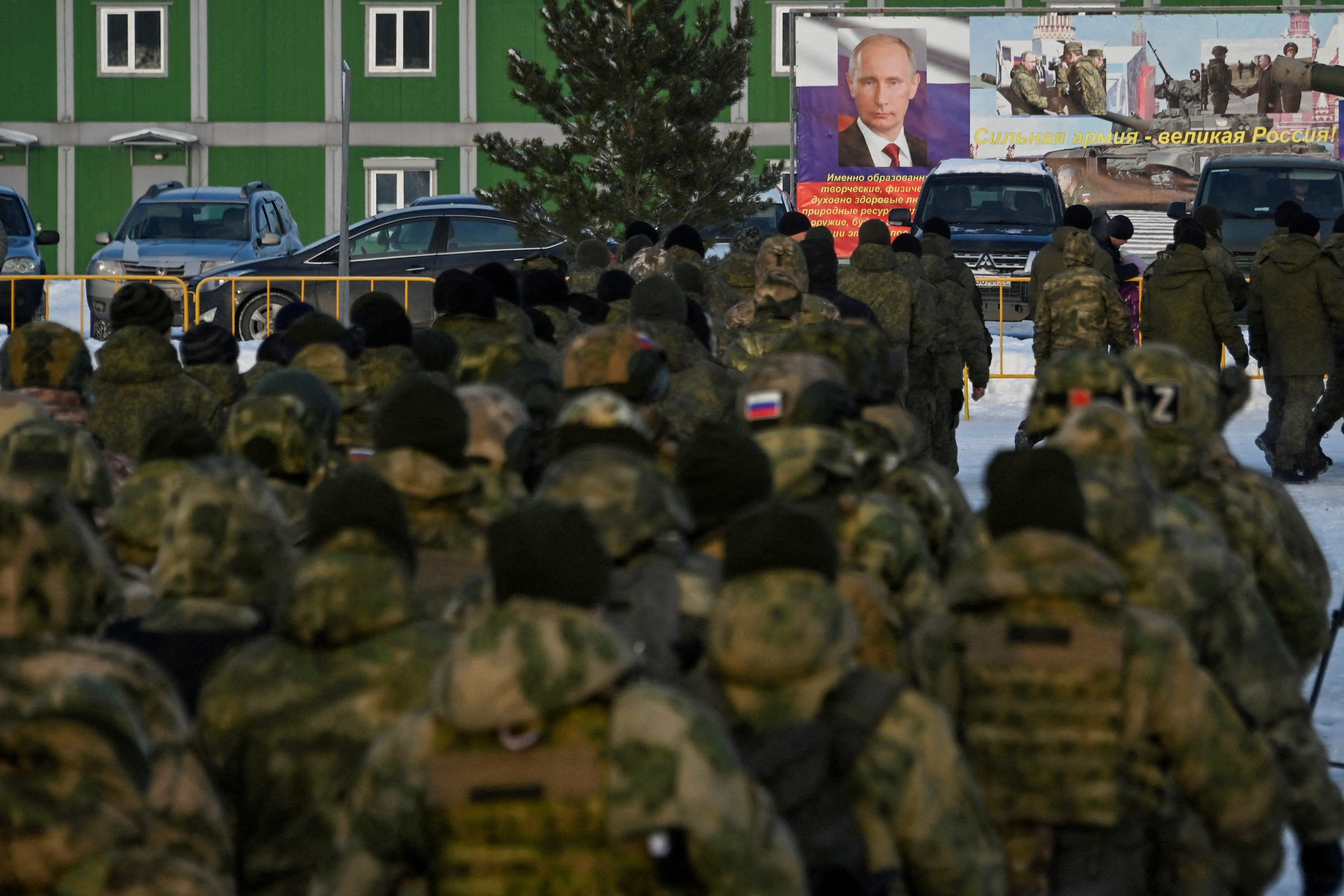 Russia's Putin signs decree on spring military conscription