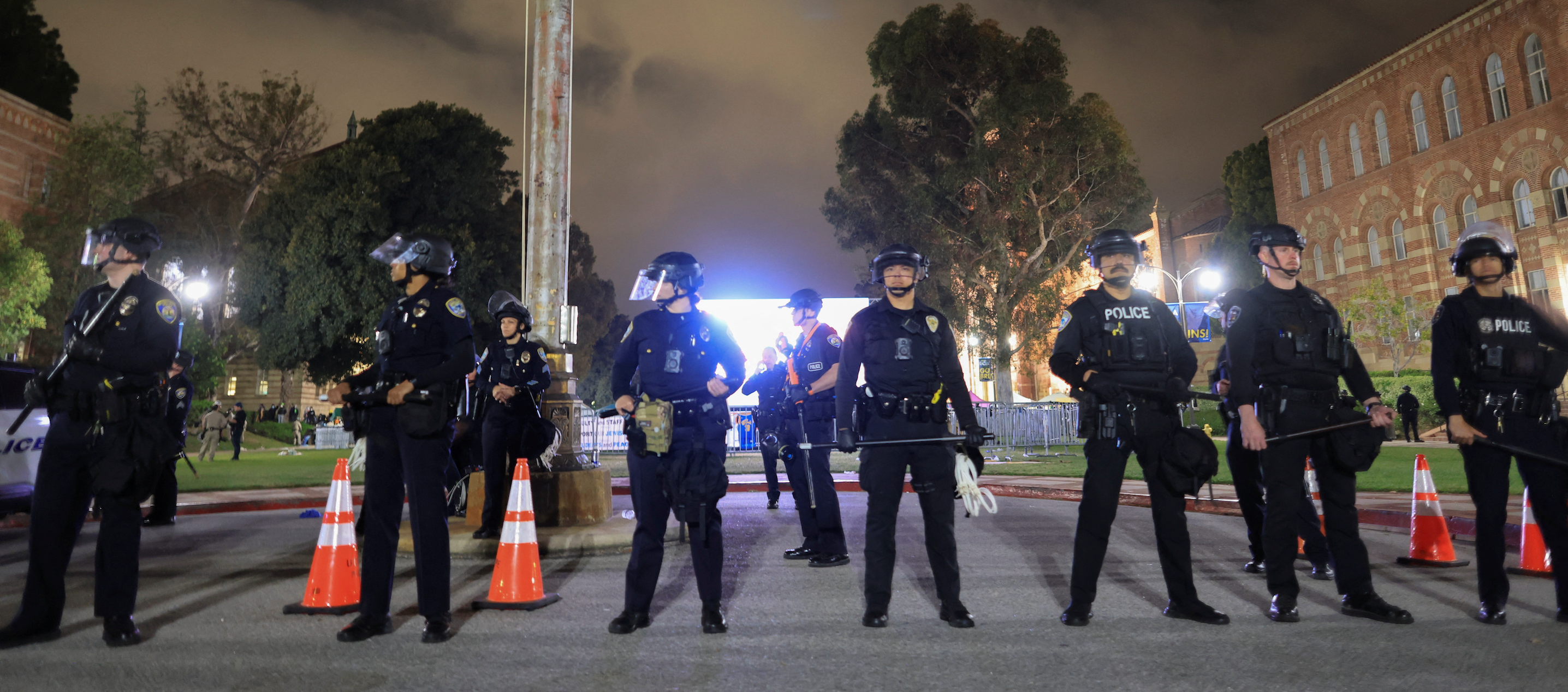 Israel supporters attack pro-Palestinian camp in LA, 300 Gaza protesters arrested in New York