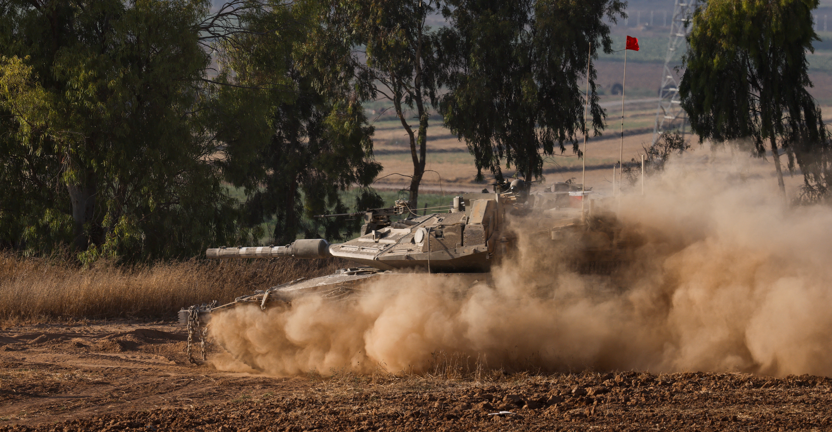 Israeli tanks advance into areas in north and south Gaza