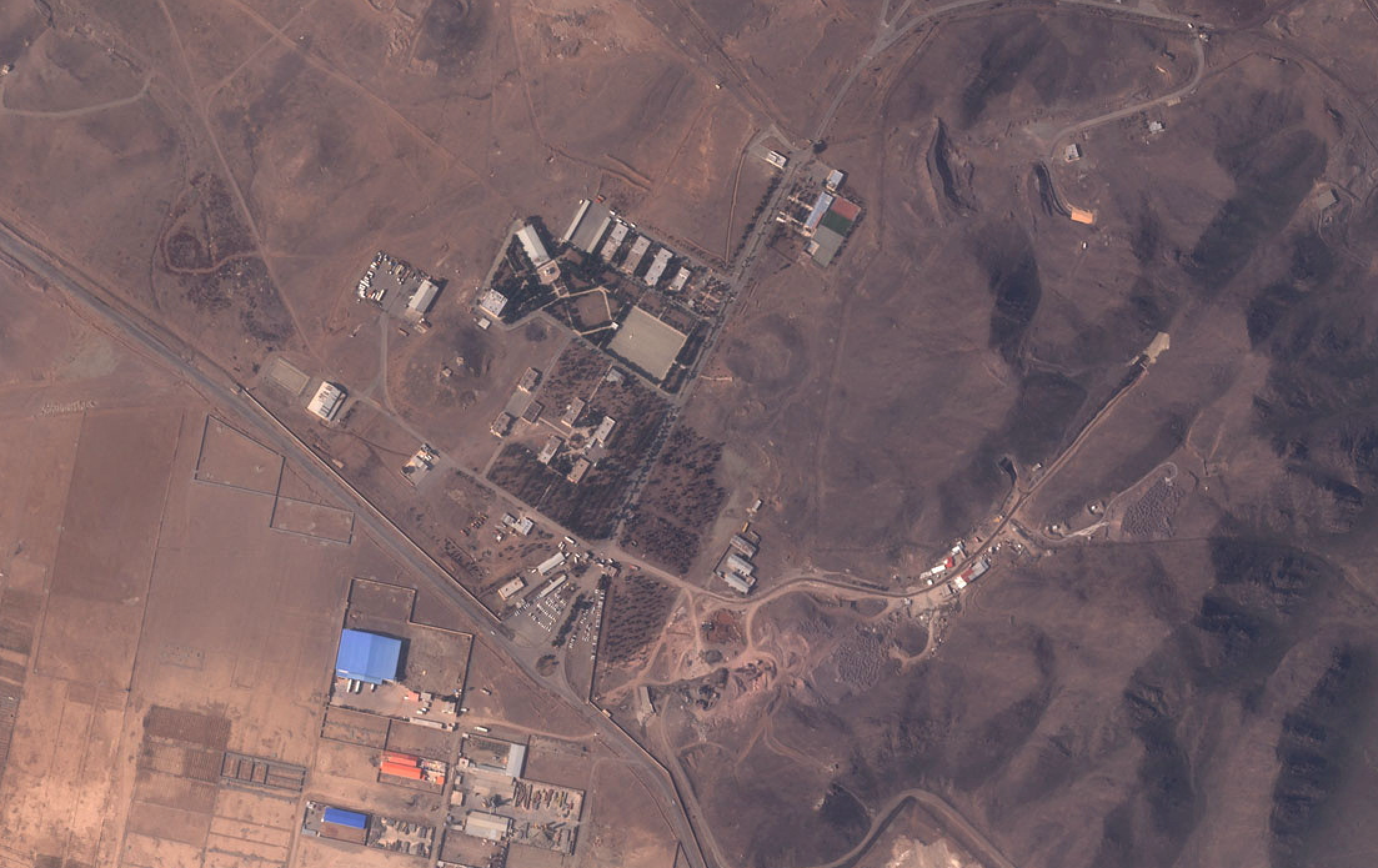 Satellite photos show Iran expanding missile production, sources say