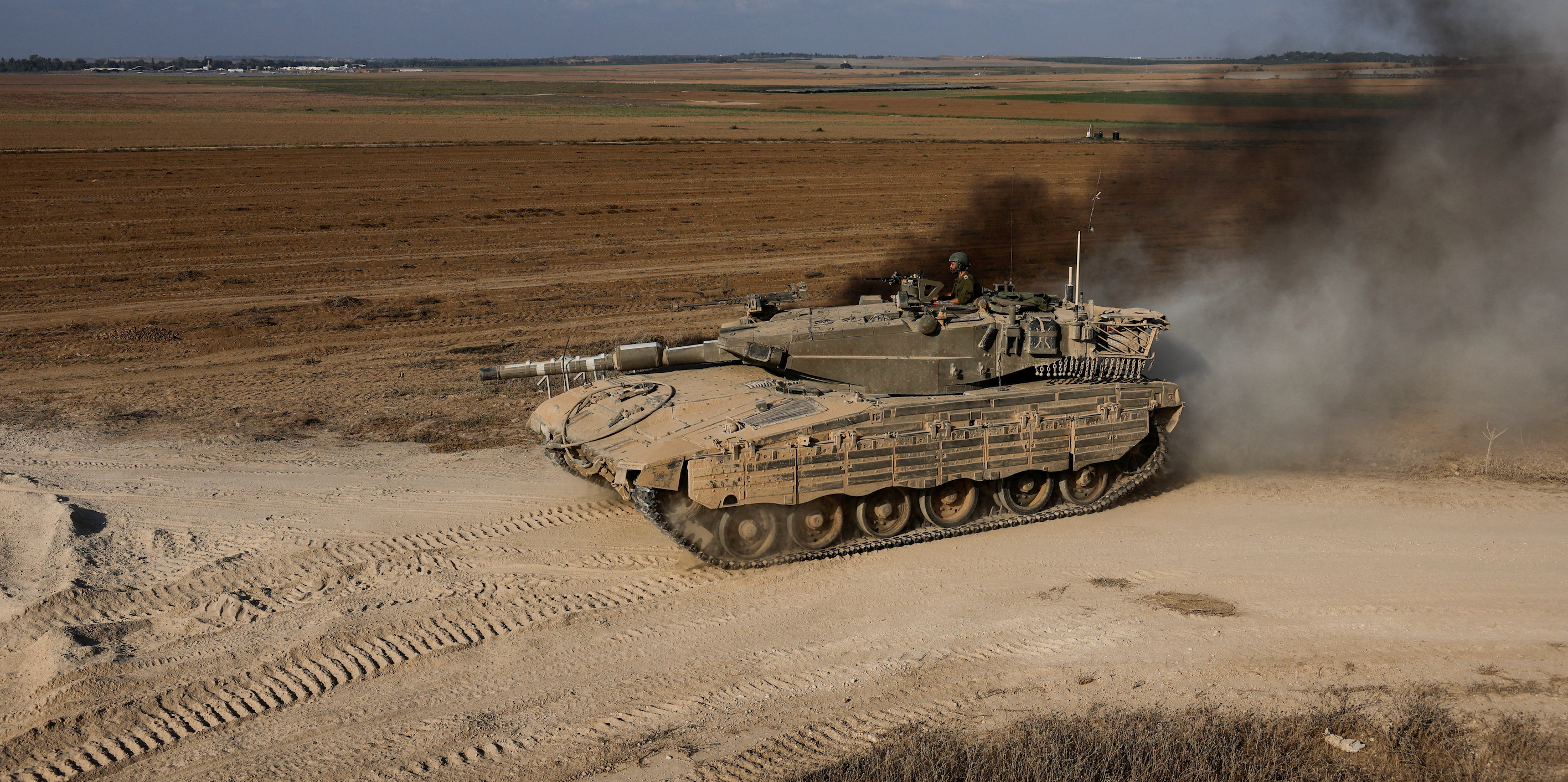 Israel pounds central Gaza, sends tanks into north of Rafah