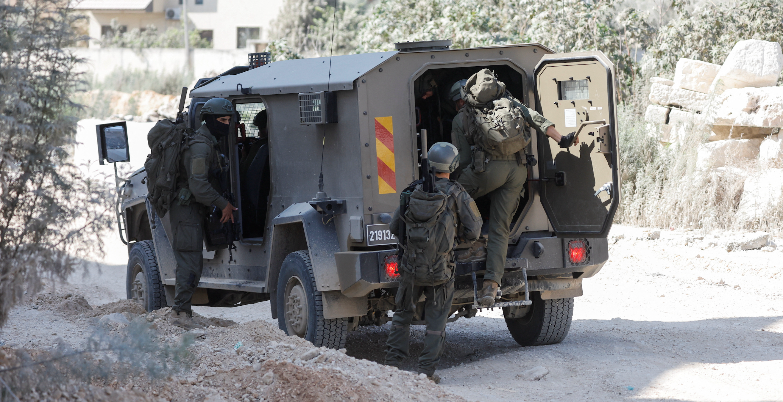 Israel says it killed Islamic Jihad commander in West Bank mosque firefight