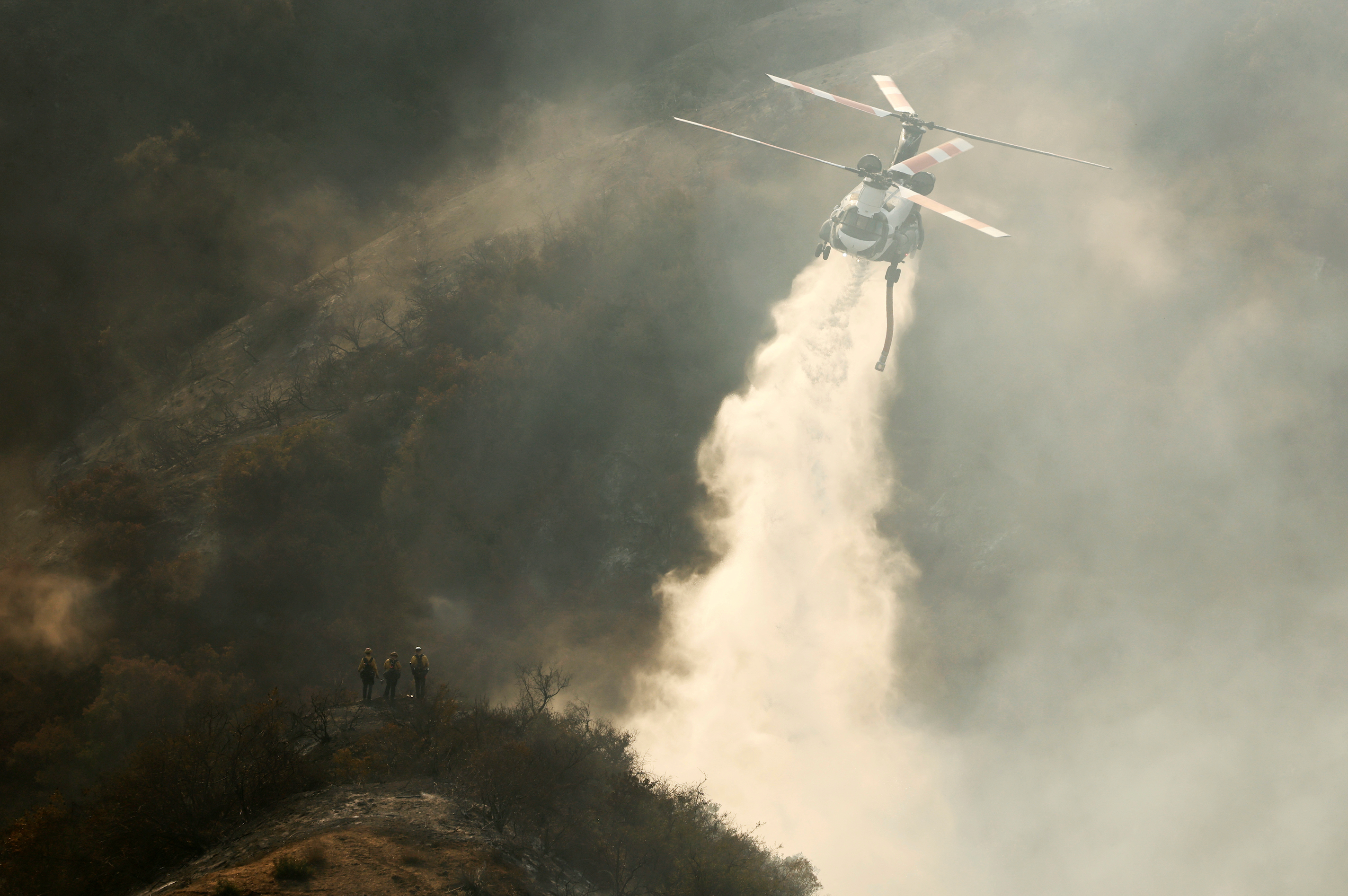 Los Angeles “Red Flag” wildfire warnings expire, but dangers persist