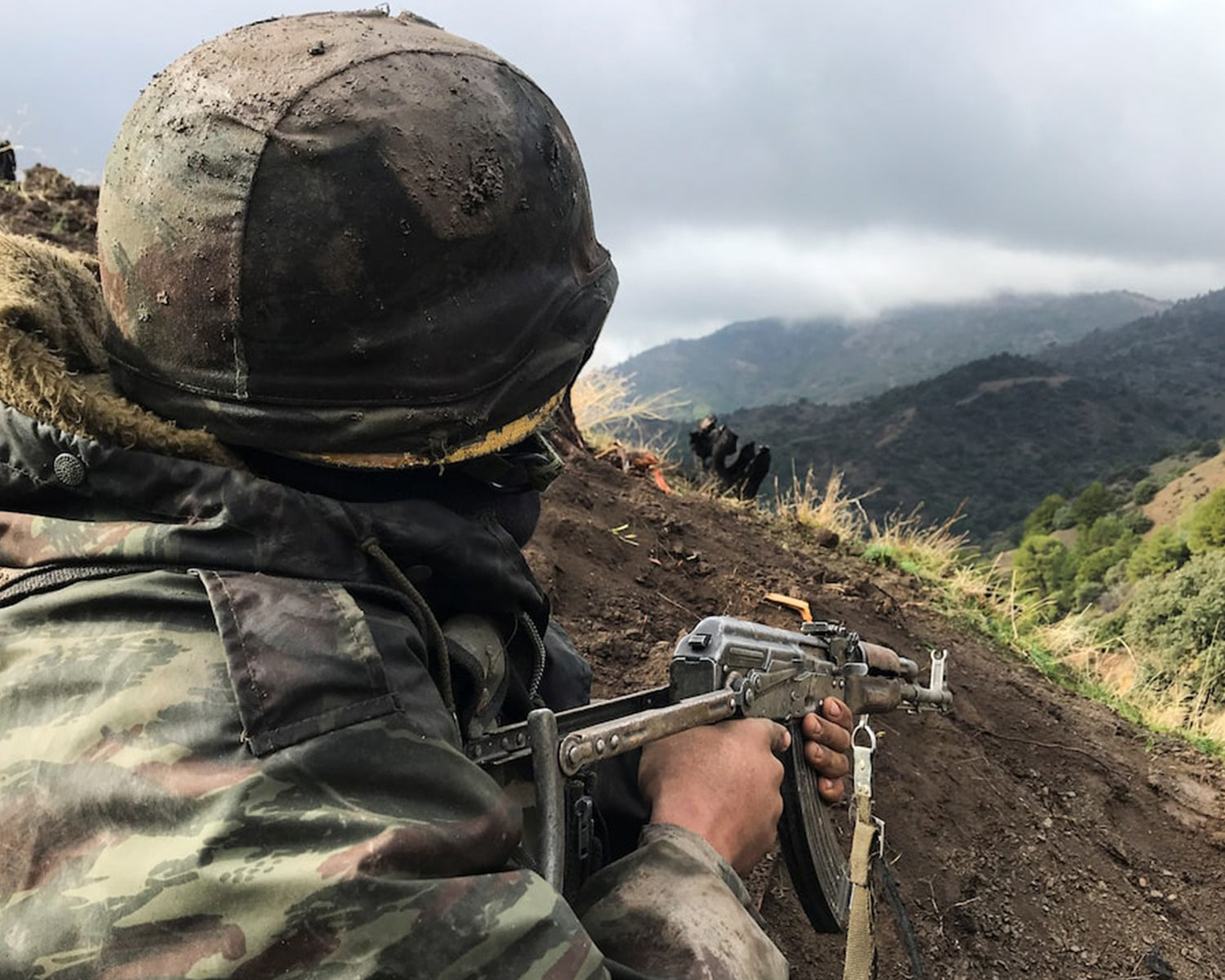 Algerian army kills six militants in counter-terrorism operation