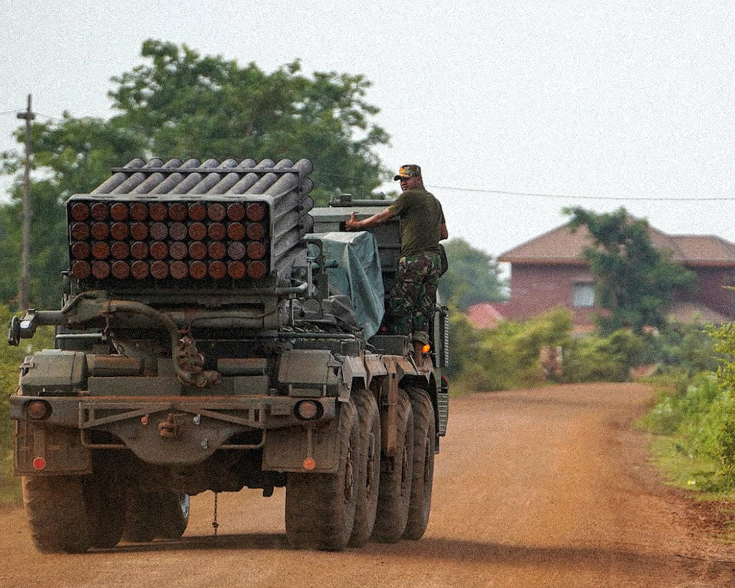 US lifts arms embargo on Cambodia after ceasefire deal