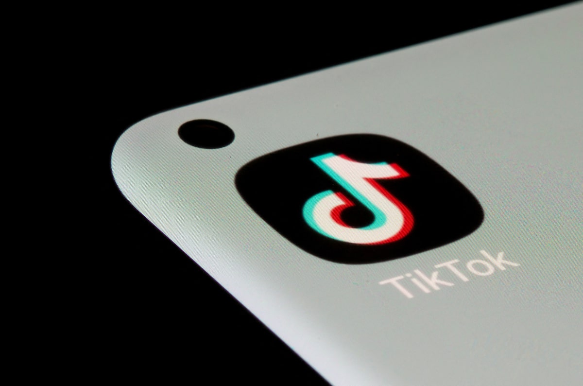 TikTok restores US service