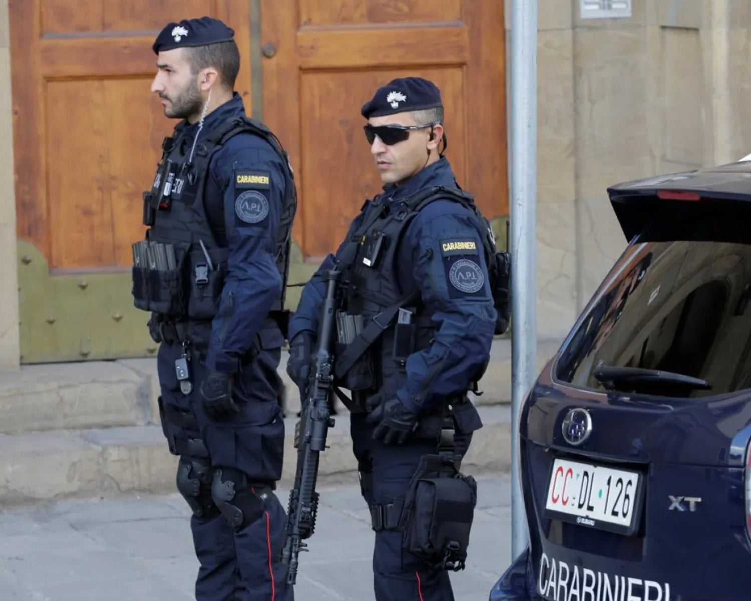 Italy arrests 13 in nationwide raids against Chinese mafia groups