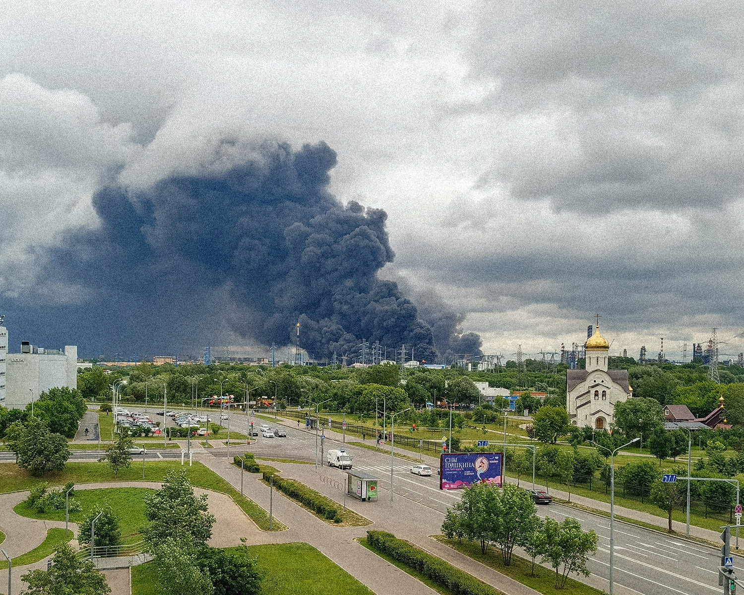 Ukraine brings the war to Moscow as blasts rock refinery