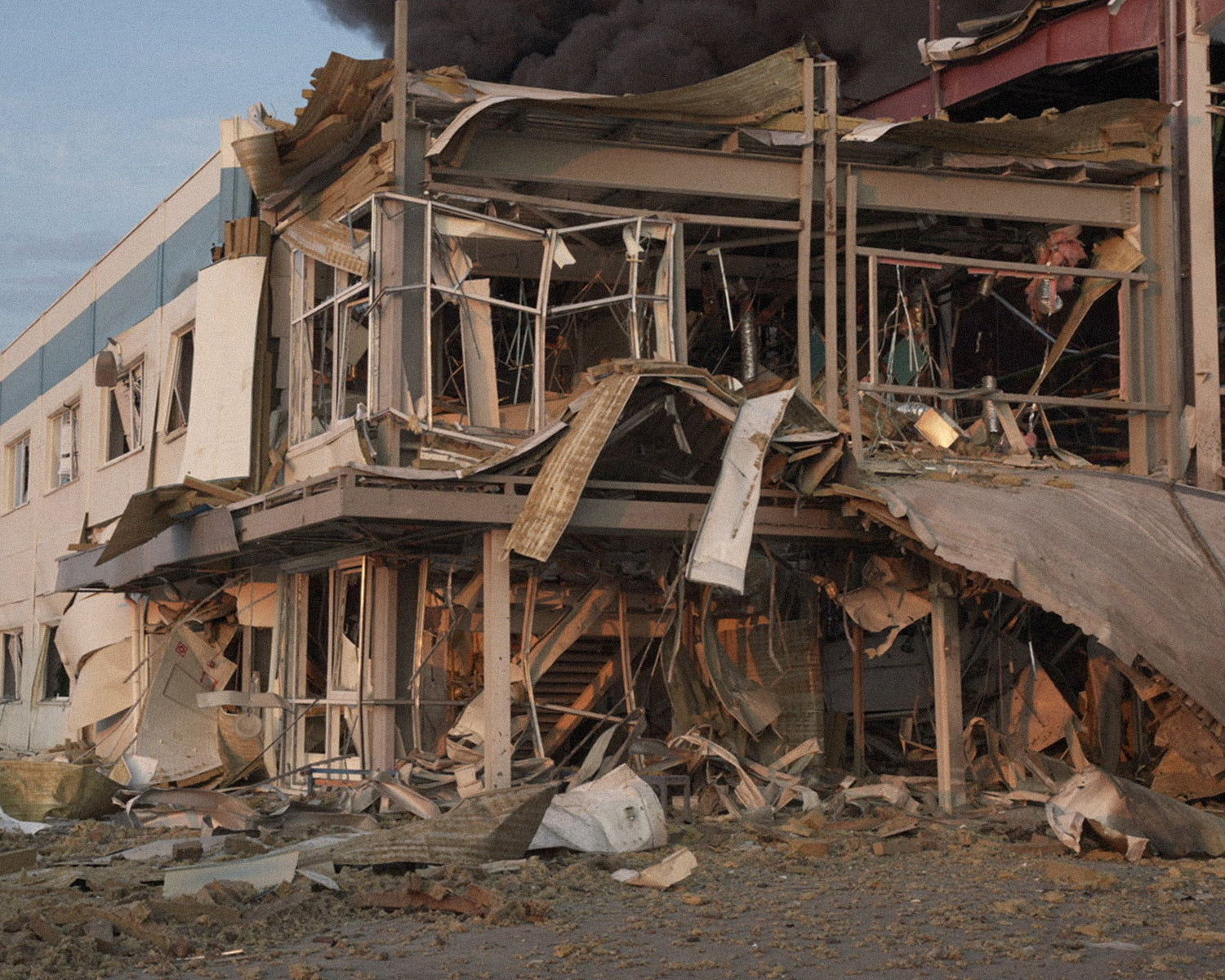 Russia bombs American company in Ukraine, accuses Kyiv of blocking peace