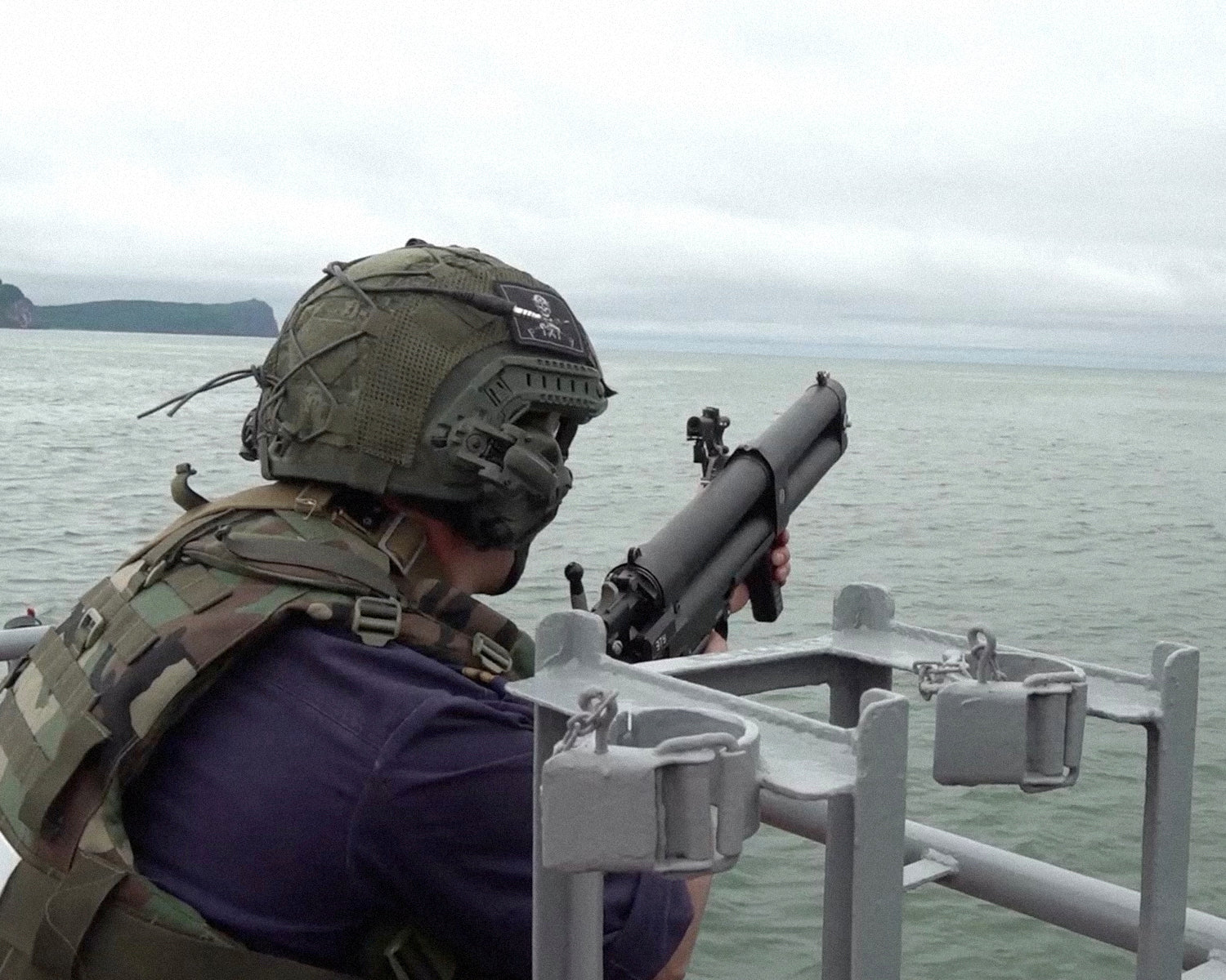 Russian navy practices defending against “underwater saboteurs” in Baltic Sea