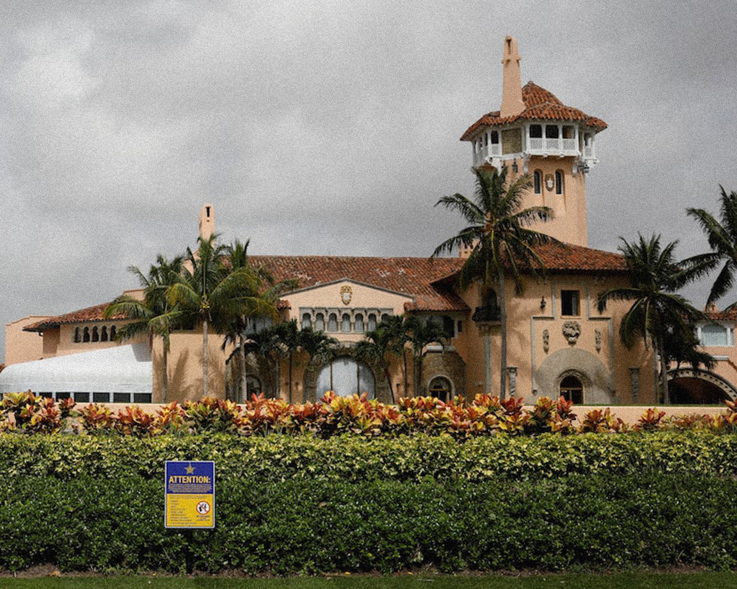 Secret Service says it killed man trying to enter Trump's Mar-a-Lago with shotgun