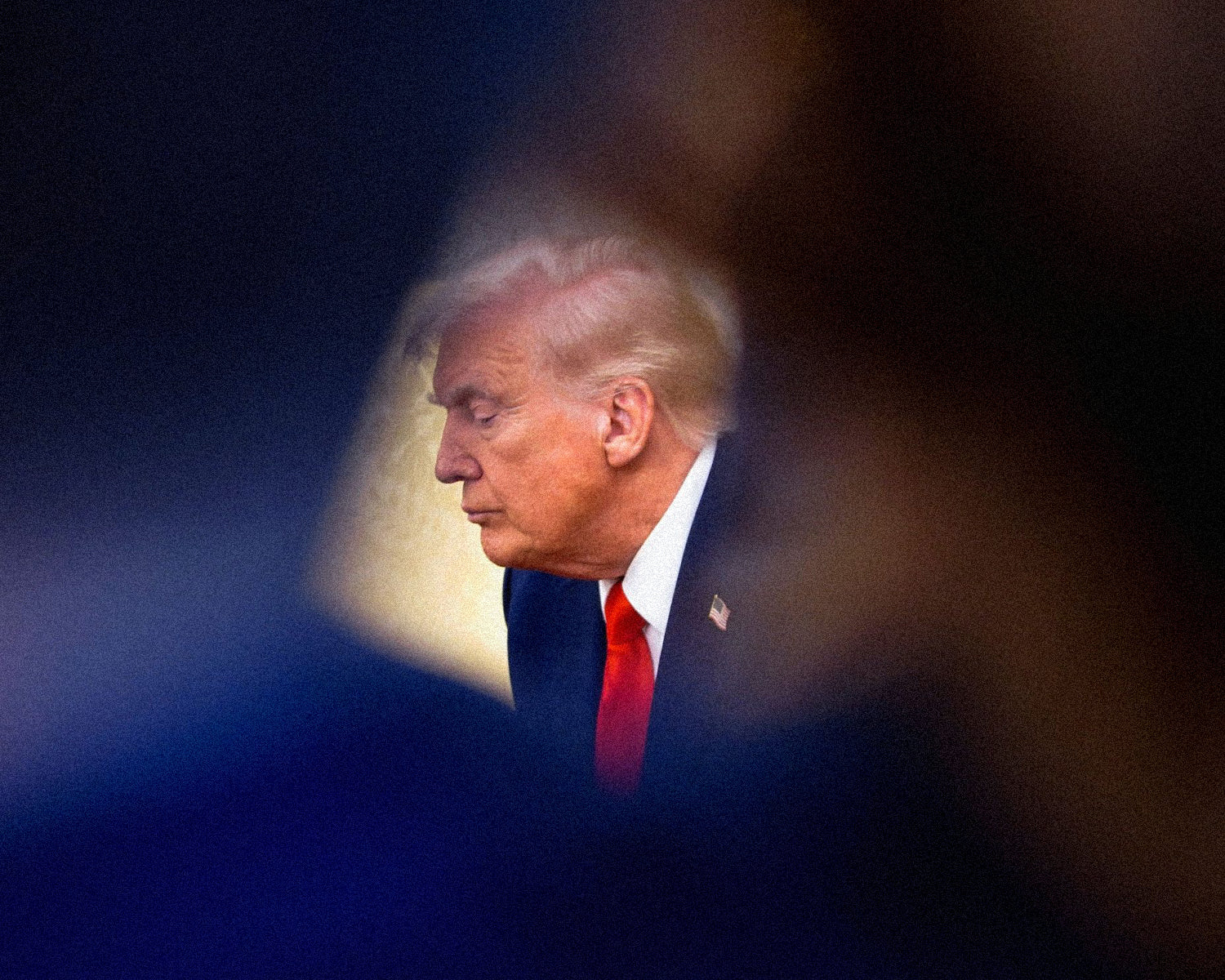 Trump calls for ABC broadcast licenses to be revoked after reporter’s Epstein question