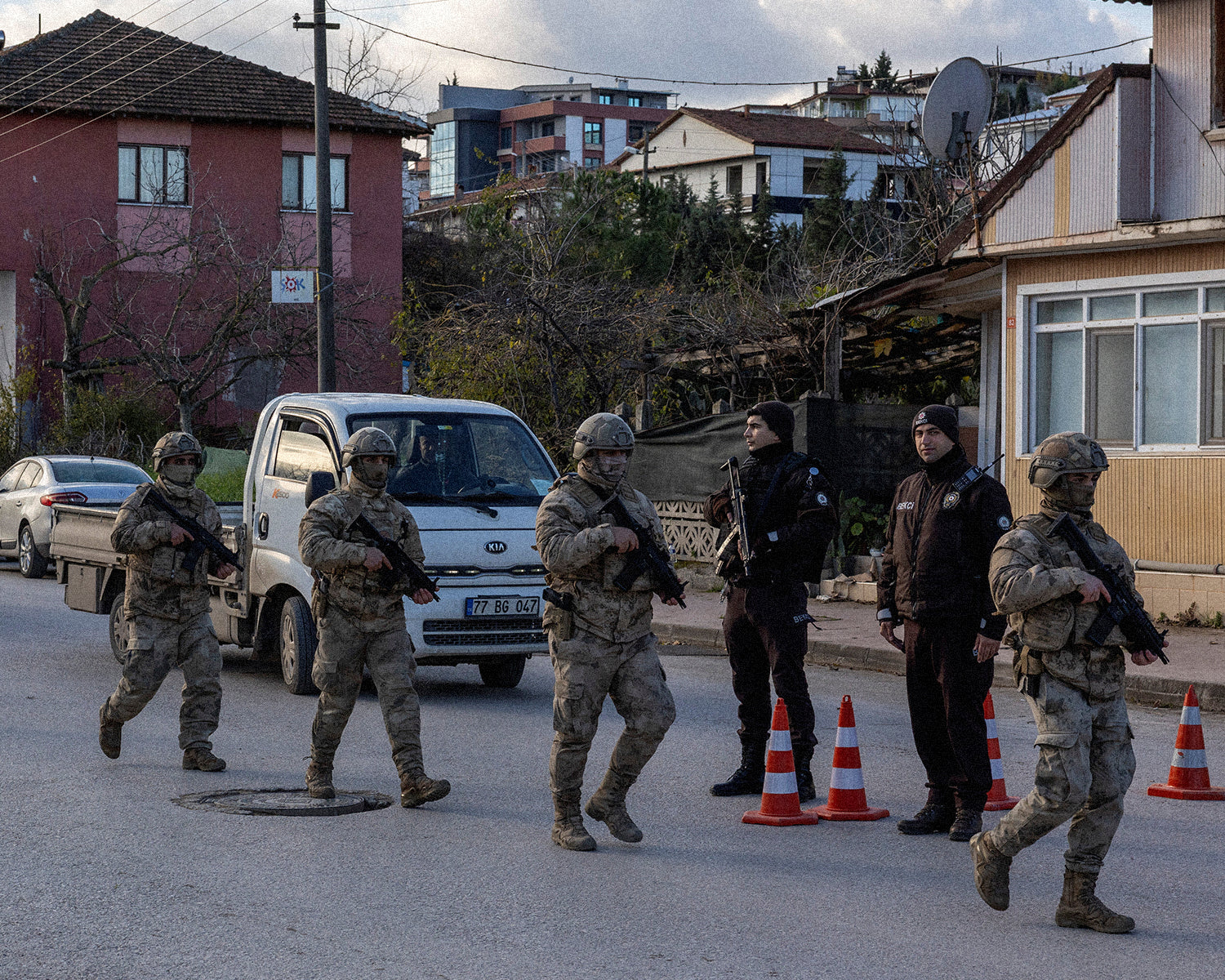 Three Turkish police, six ISIS militants killed in clash, amid national crackdow