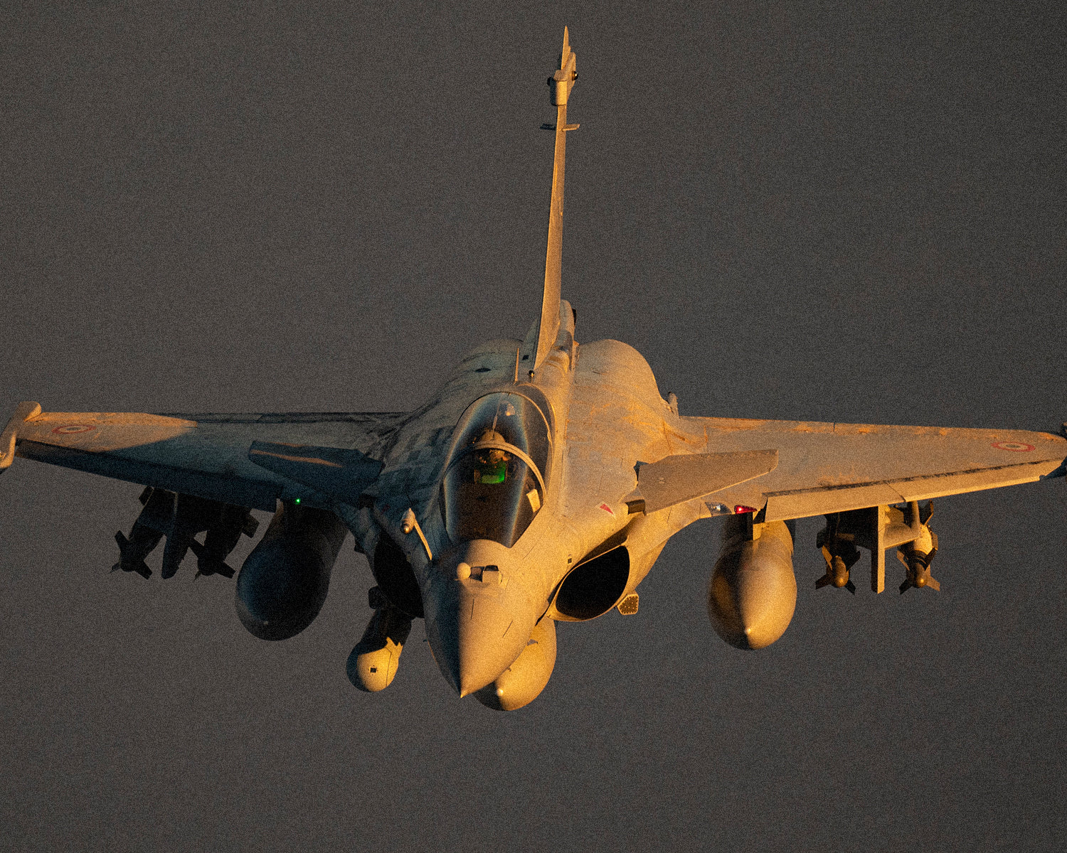 Ukraine signs deal to obtain 100 French-made Rafale warplanes