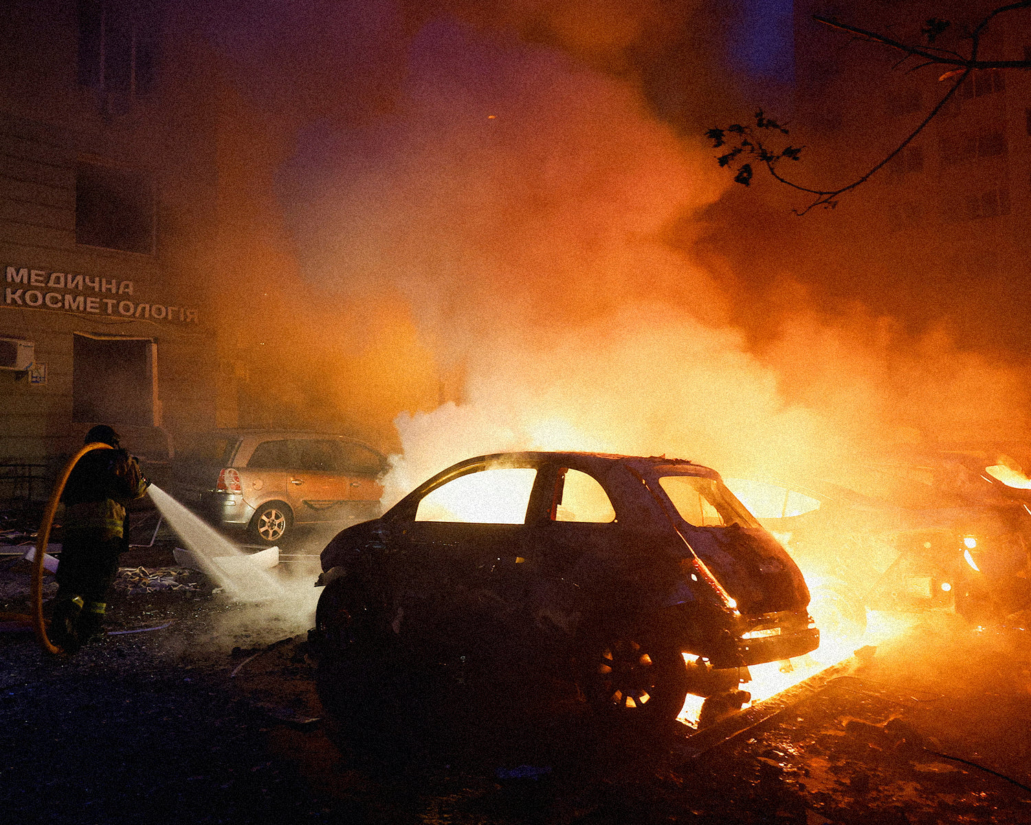 Russian strikes kill 20 in Ukraine