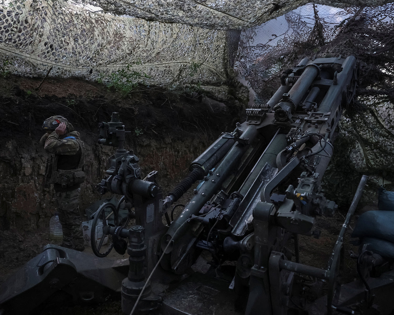 US approves repair services for howitzer artillery guns, other military sales to Ukraine