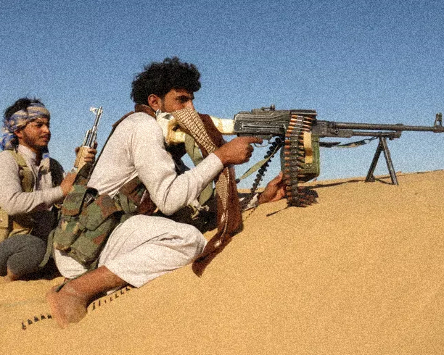 Saudi coalition says separatist leader fled Yemen with UAE help, advances to Aden